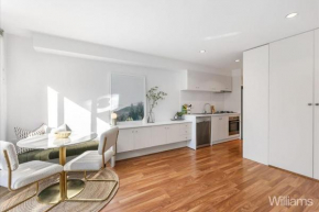 Terrific Thompson - Home Stay, Williamstown